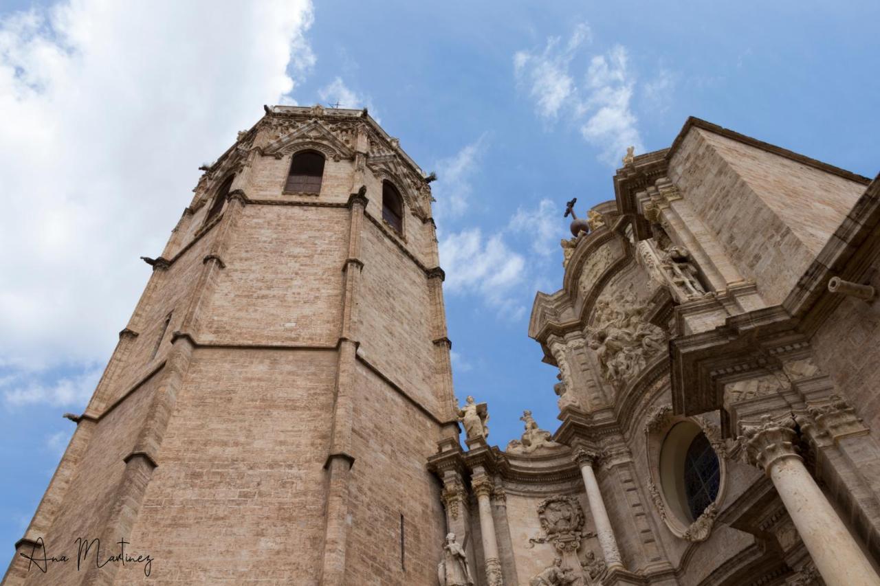 LUMINOSO. COMODO. ACOGEDOR. WIFI. Junto a AVE Valenza Esterno foto
