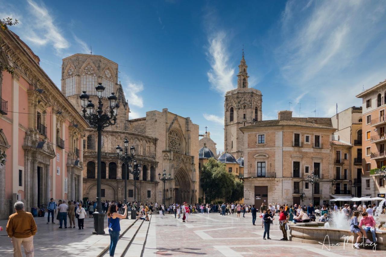 LUMINOSO. COMODO. ACOGEDOR. WIFI. Junto a AVE Valenza Esterno foto