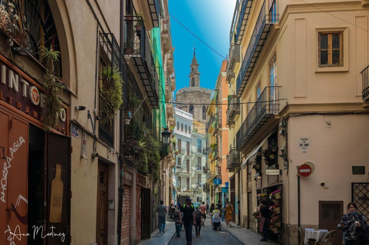 LUMINOSO. COMODO. ACOGEDOR. WIFI. Junto a AVE Valenza Esterno foto