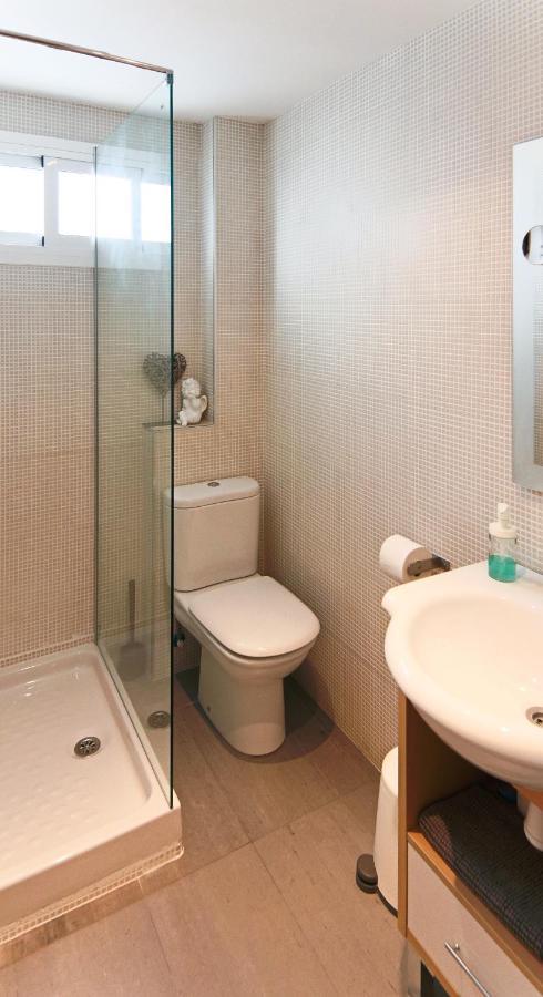 LUMINOSO. COMODO. ACOGEDOR. WIFI. Junto a AVE Valenza Esterno foto