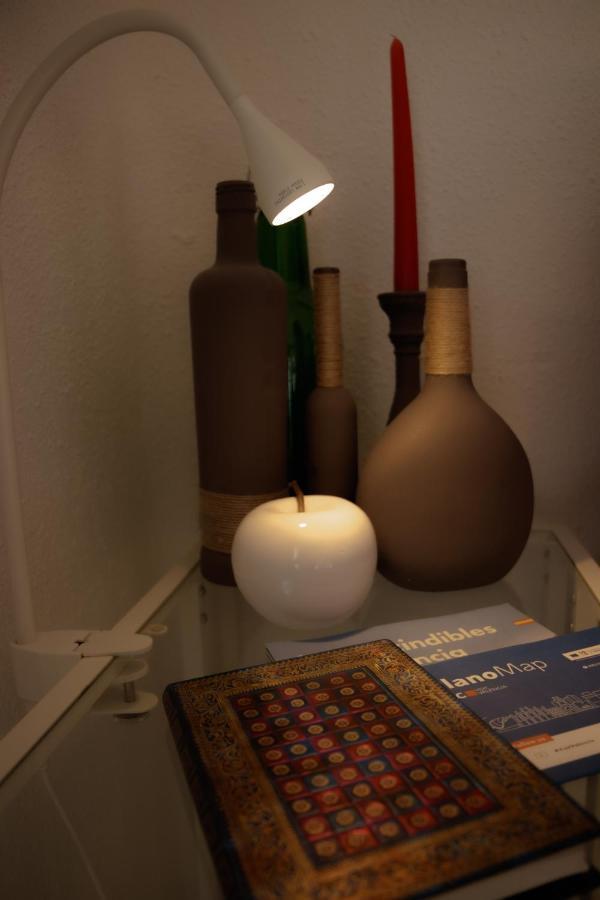 LUMINOSO. COMODO. ACOGEDOR. WIFI. Junto a AVE Valenza Esterno foto