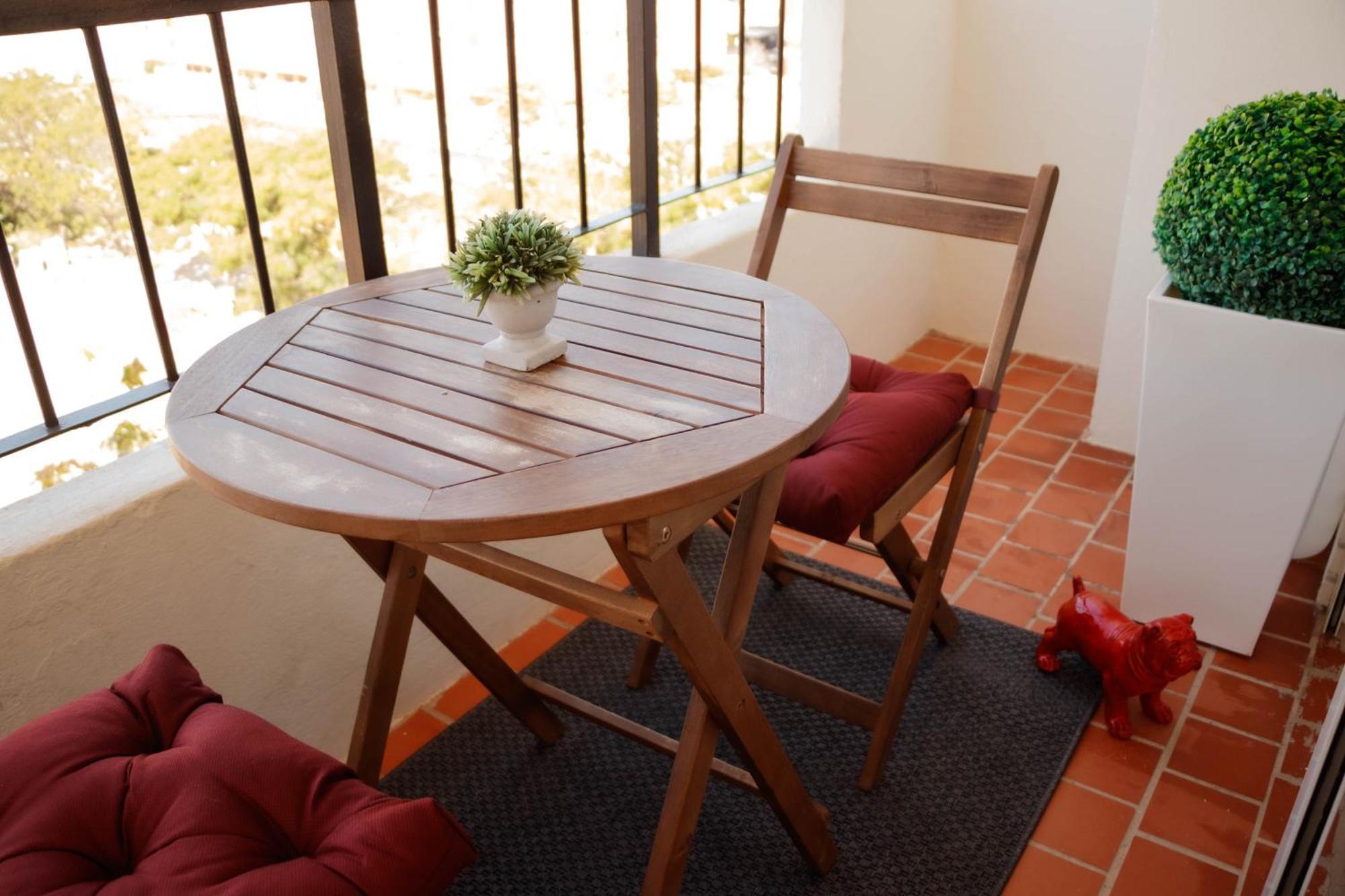 LUMINOSO. COMODO. ACOGEDOR. WIFI. Junto a AVE Valenza Esterno foto