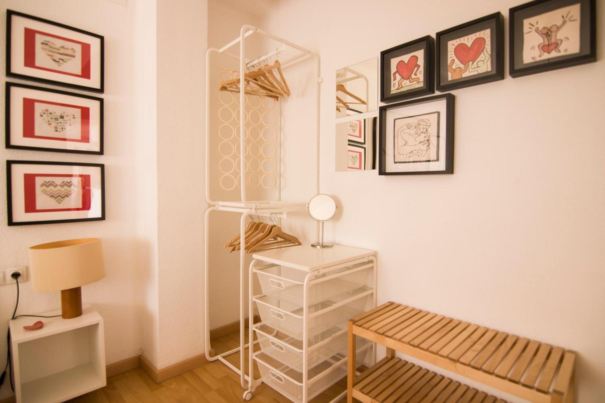 LUMINOSO. COMODO. ACOGEDOR. WIFI. Junto a AVE Valenza Esterno foto